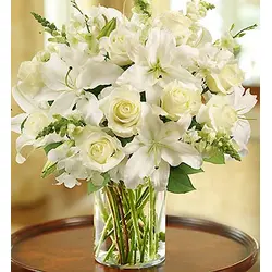 Classic All-White Arrangement Delivery To Philippines